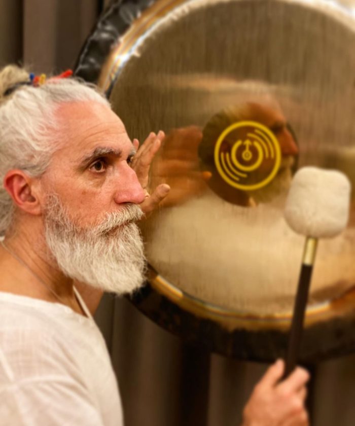 Vik and his gong 3